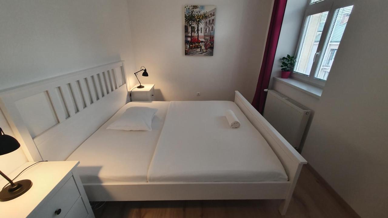 Le Monde Apartment Bratislava - Amazing 5Bdr In Downtown ภายนอก รูปภาพ
