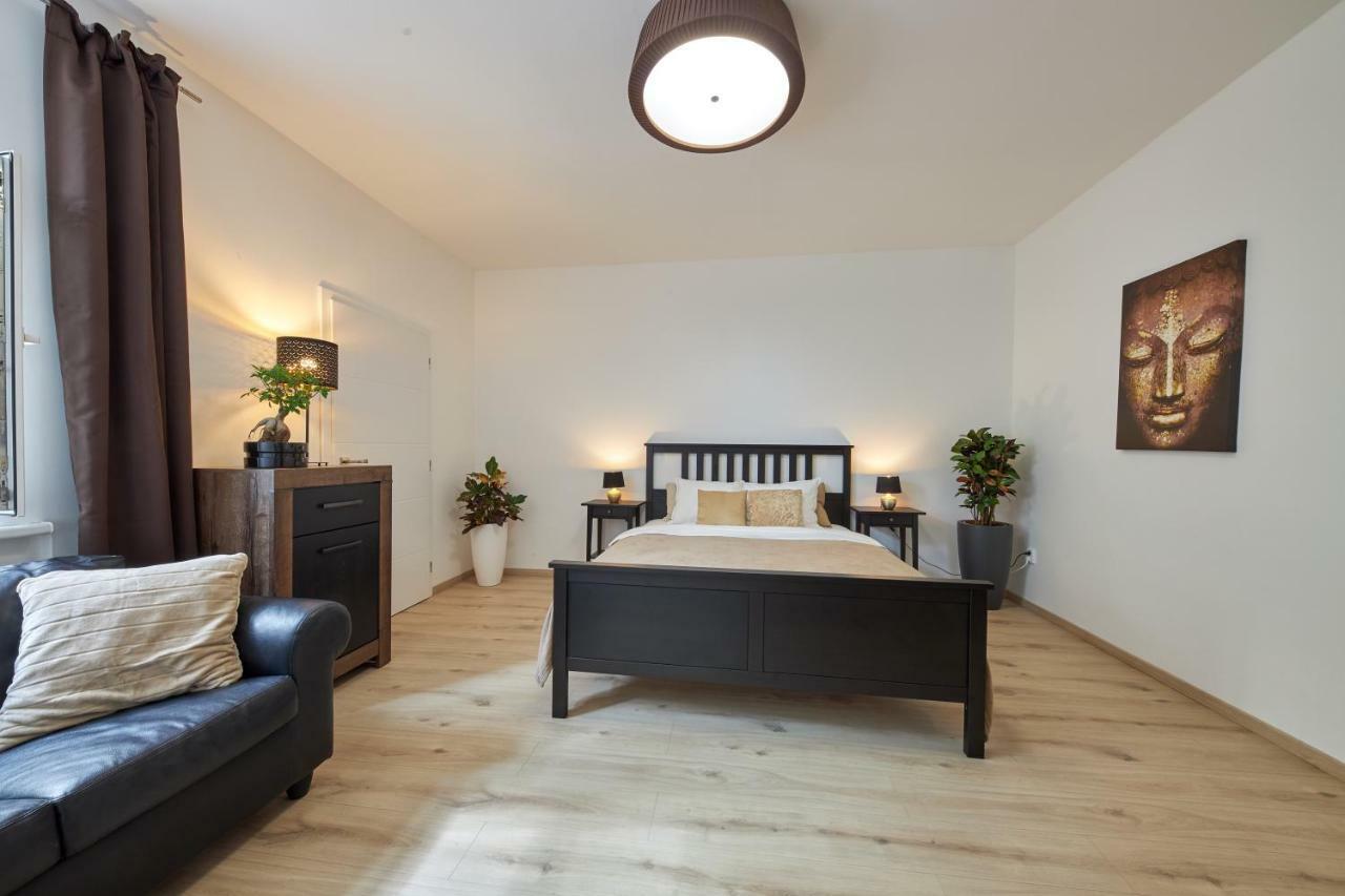 Le Monde Apartment Bratislava - Amazing 5Bdr In Downtown ภายนอก รูปภาพ