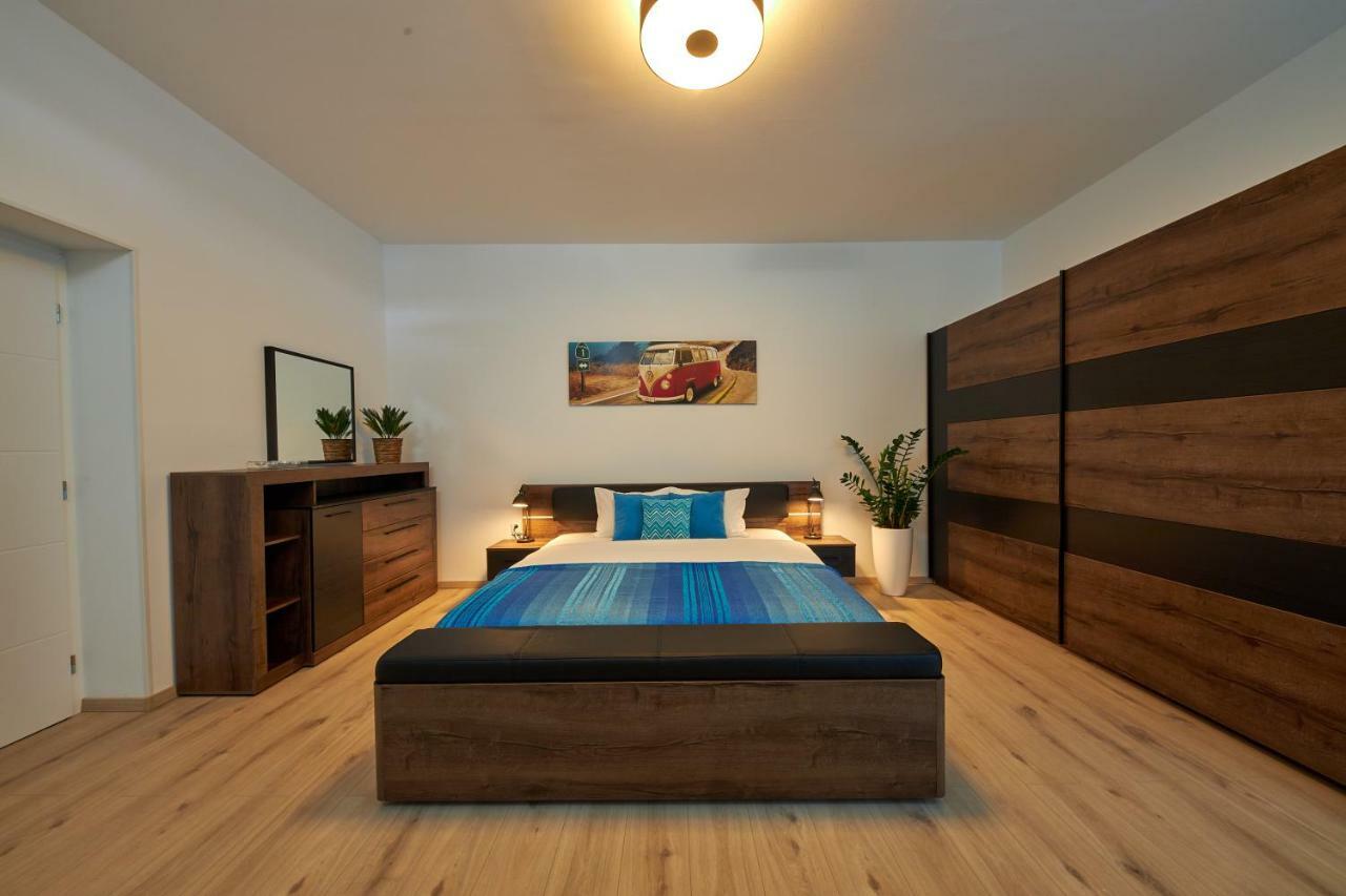 Le Monde Apartment Bratislava - Amazing 5Bdr In Downtown ภายนอก รูปภาพ