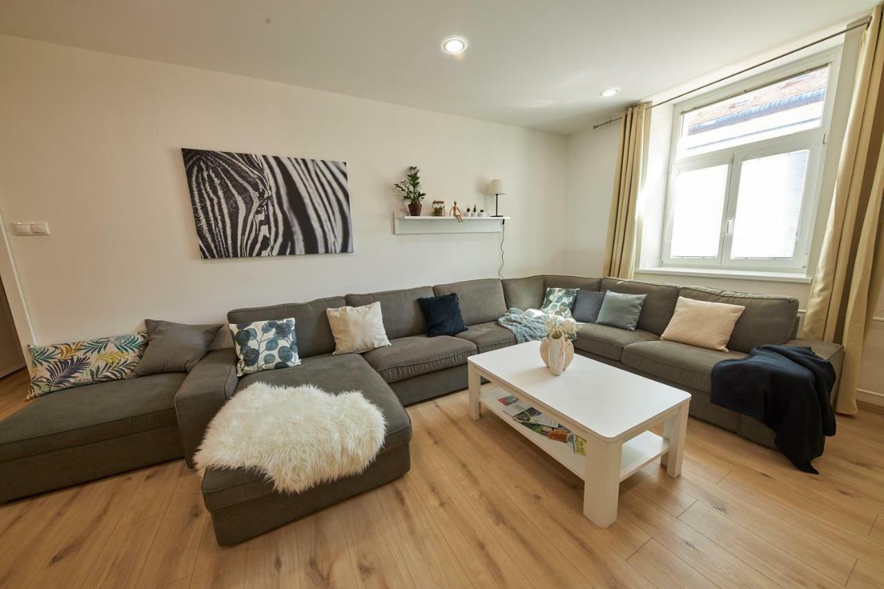 Le Monde Apartment Bratislava - Amazing 5Bdr In Downtown ภายนอก รูปภาพ